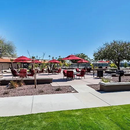 Voyager Resort Inn