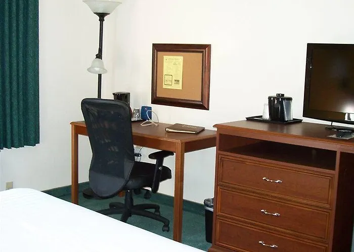 Voyager Hotel